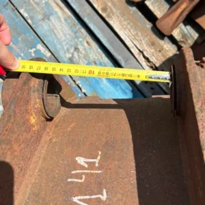 JCB bucket, Leilovis