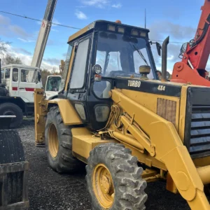 Caterpillar 438B backhoe loader, Leilovis.